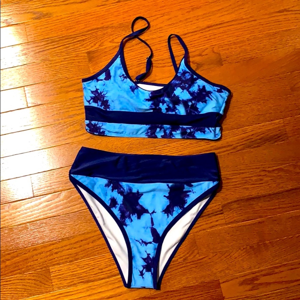 NWOT Spaghetti TieDye Bikini Set!